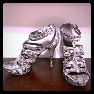 Guess Snakeskin Heels Size 9